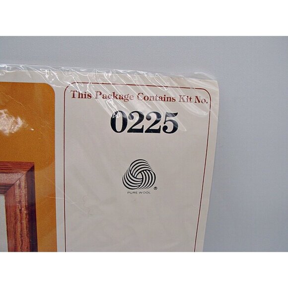 Embroidery Kit Creative Circle 0225 Roses, Daisies Persian Wool Yarn 5x7" Vtg - Picture 3 of 9